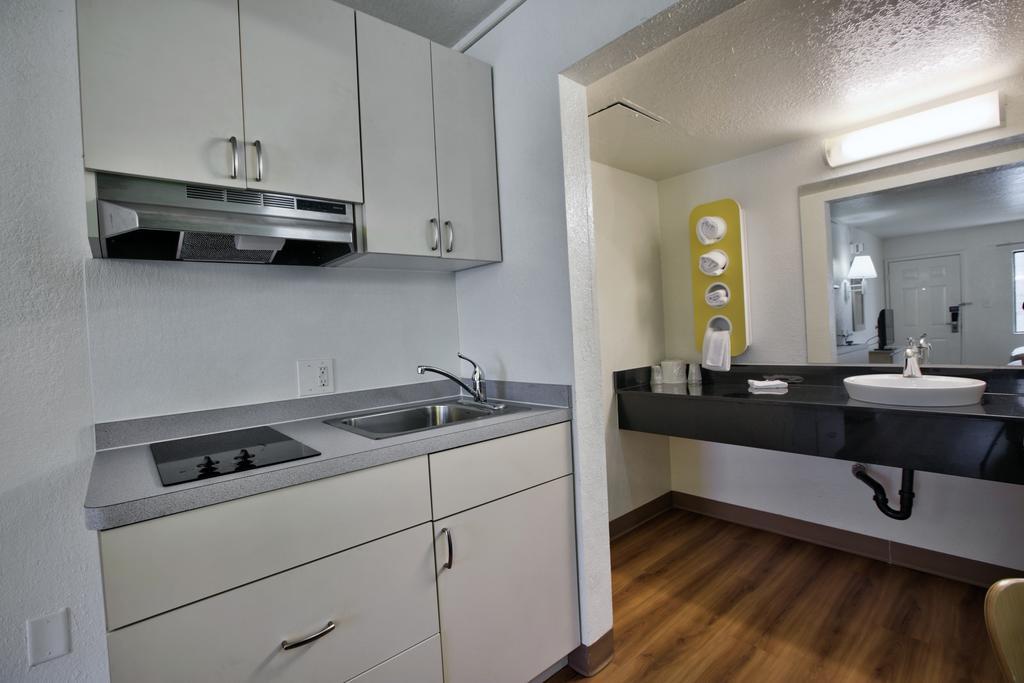 Motel 6-Tallahassee, Fl - Downtown Екстер'єр фото