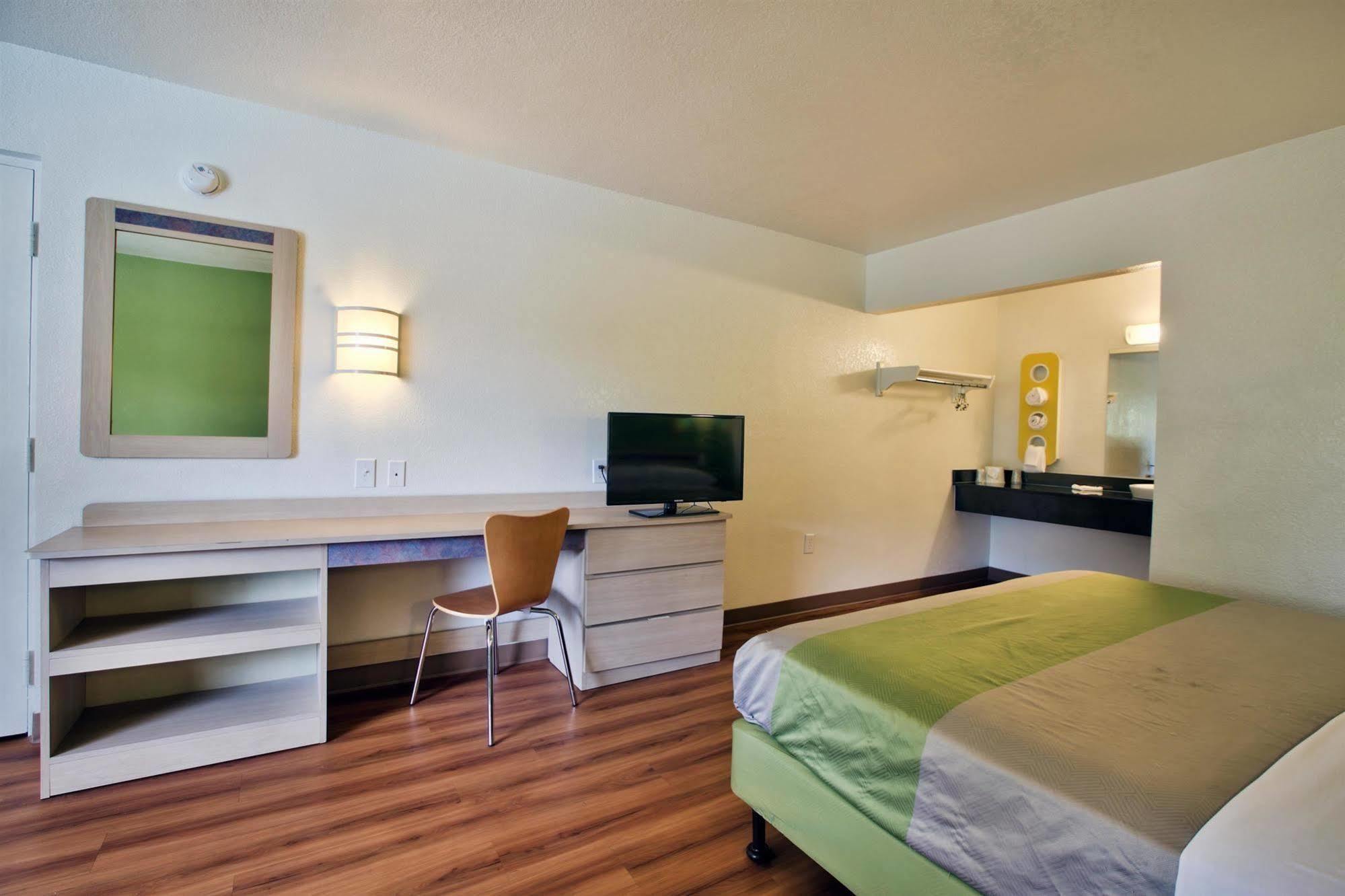Motel 6-Tallahassee, Fl - Downtown Екстер'єр фото